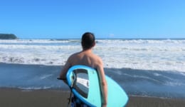 サーフィン 男性
